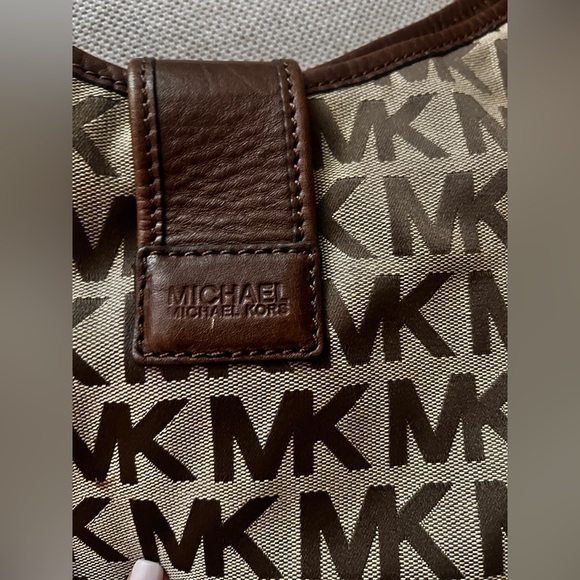 MICHAEL KORS DESIGNER PURSE HANDBAG BROWNS/TANS MK INITIALS - Picture 3 of 7